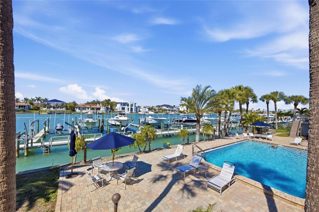 534 PINELLAS BAYWAY S 101 photo 11