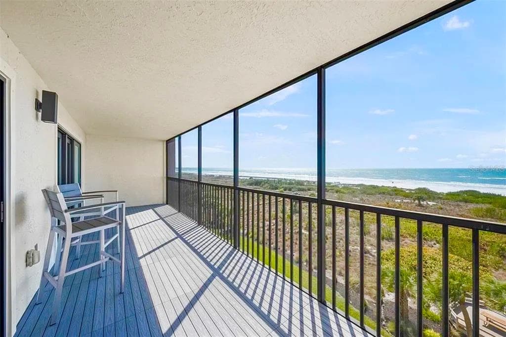 420 BEACH ROAD 606 photo 12