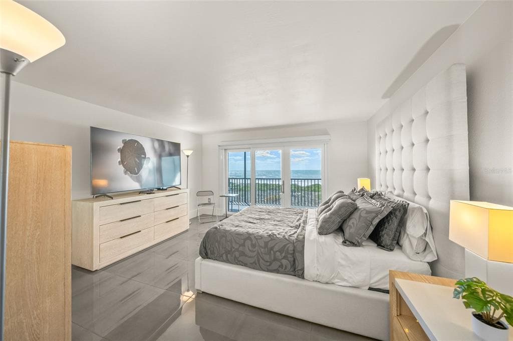 420 BEACH ROAD 606 photo 22