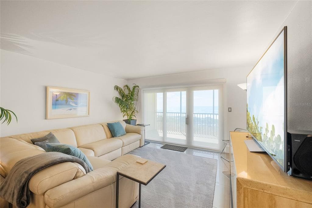 420 BEACH ROAD 606 photo 8