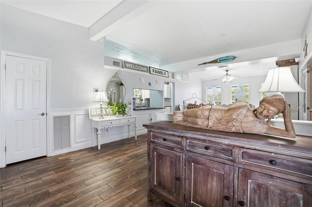 4086 GARDNER DRIVE photo 9