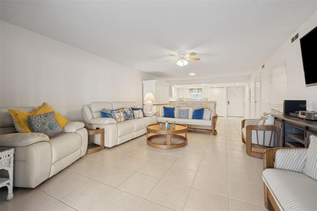125 RIVER BEND PLACE D photo 17