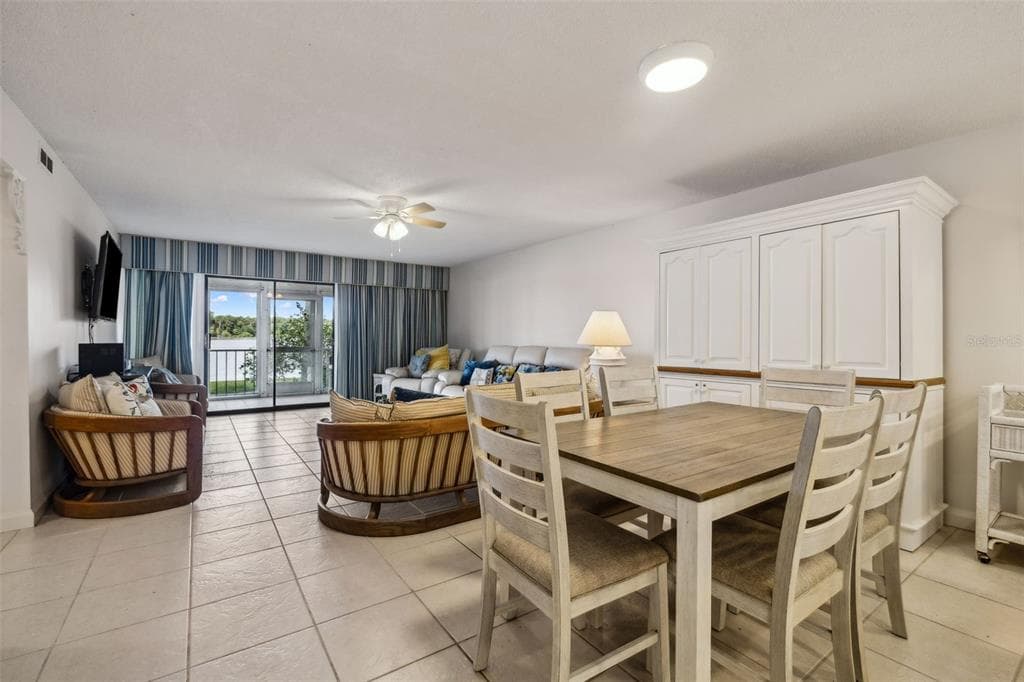 125 RIVER BEND PLACE D photo 20