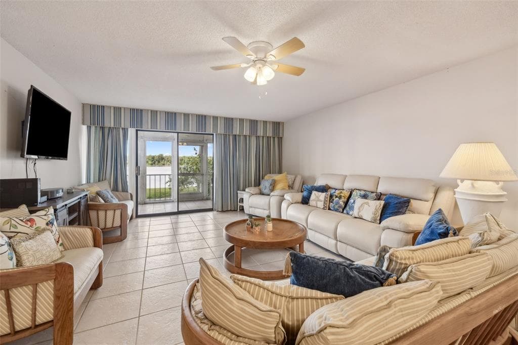 125 RIVER BEND PLACE D photo 15