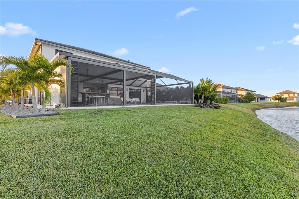 4796 SOPHIA DRIVE photo 16