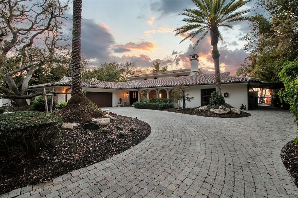 1504 S LODGE DRIVE 3
