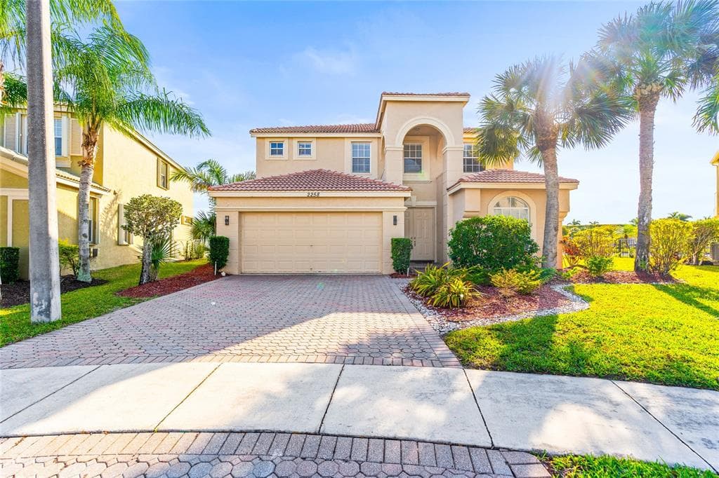 2258 BALSAN WAY photo 2