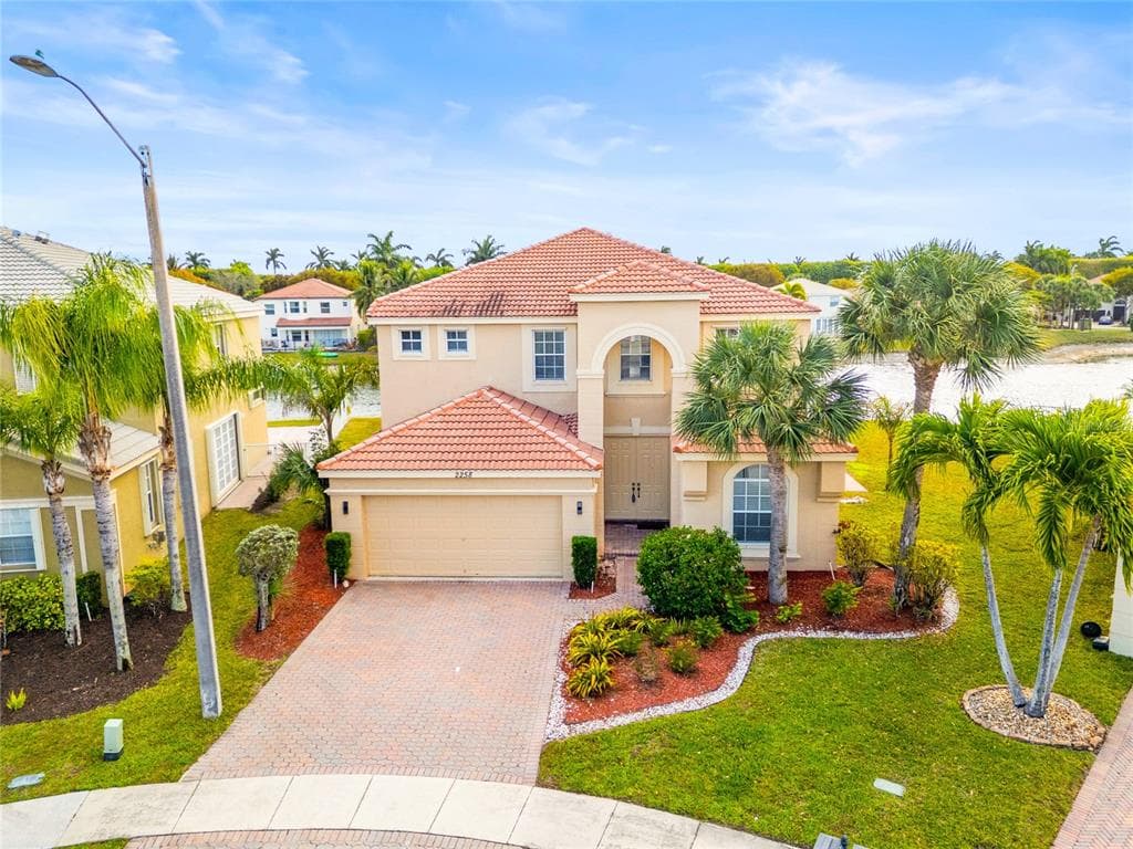 2258 BALSAN WAY photo 1
