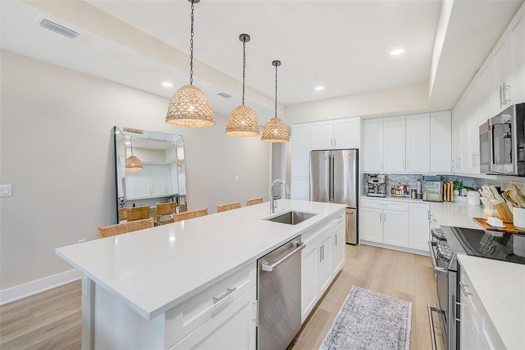 400 150TH AVENUE 504 photo 13