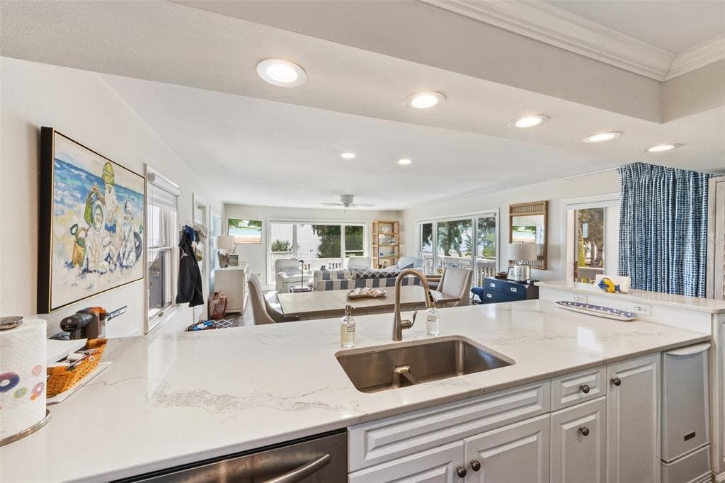 103 PALM AVENUE photo 12