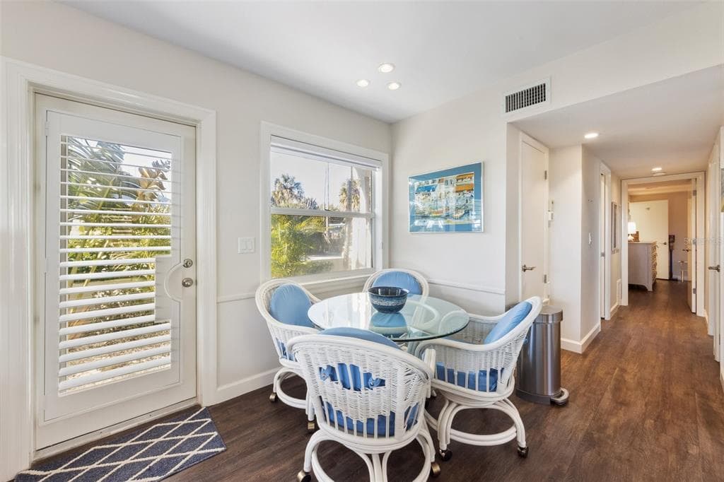 103 PALM AVENUE photo 22