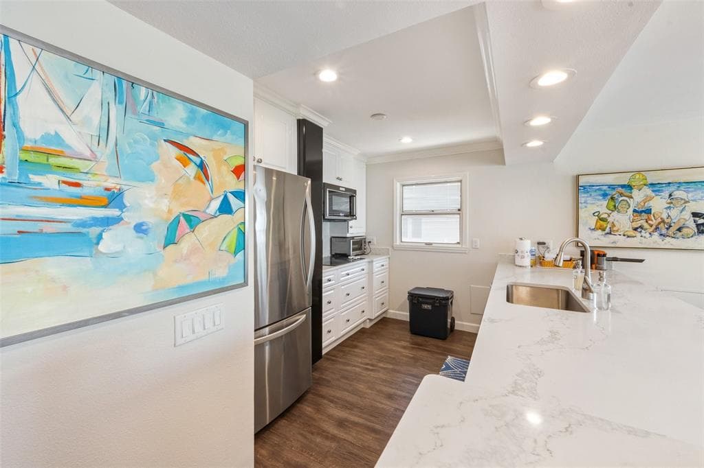 103 PALM AVENUE photo 10