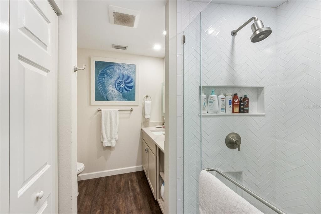 103 PALM AVENUE photo 18