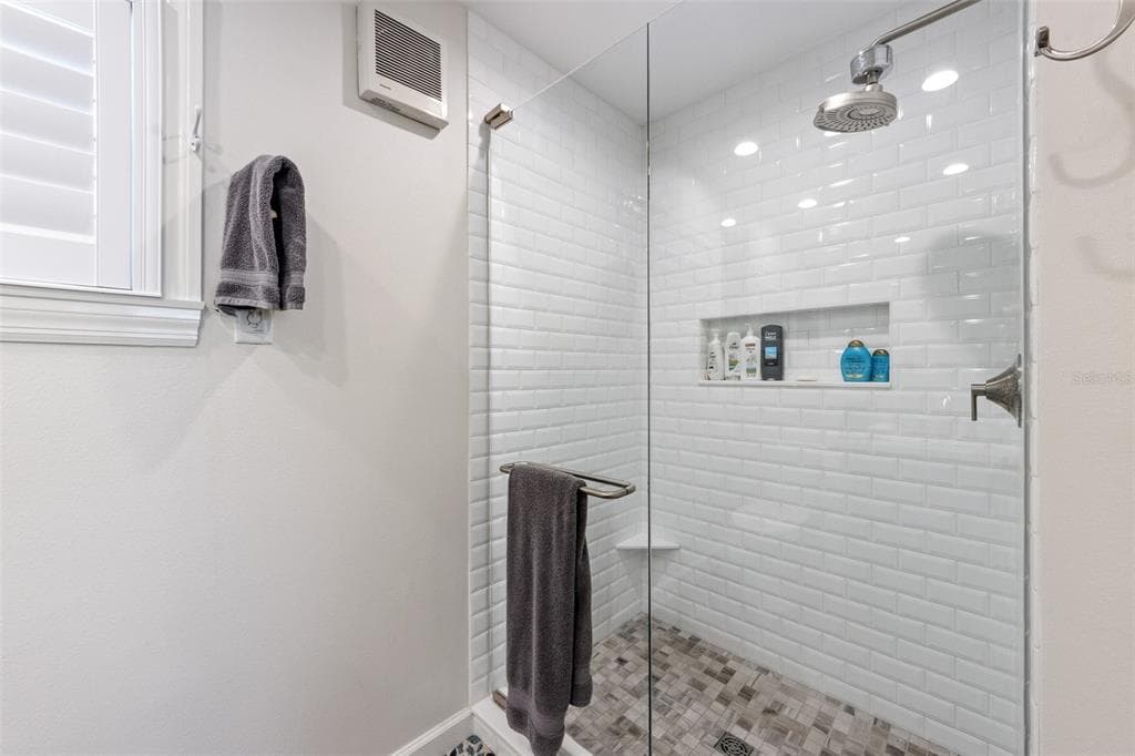 103 PALM AVENUE photo 25