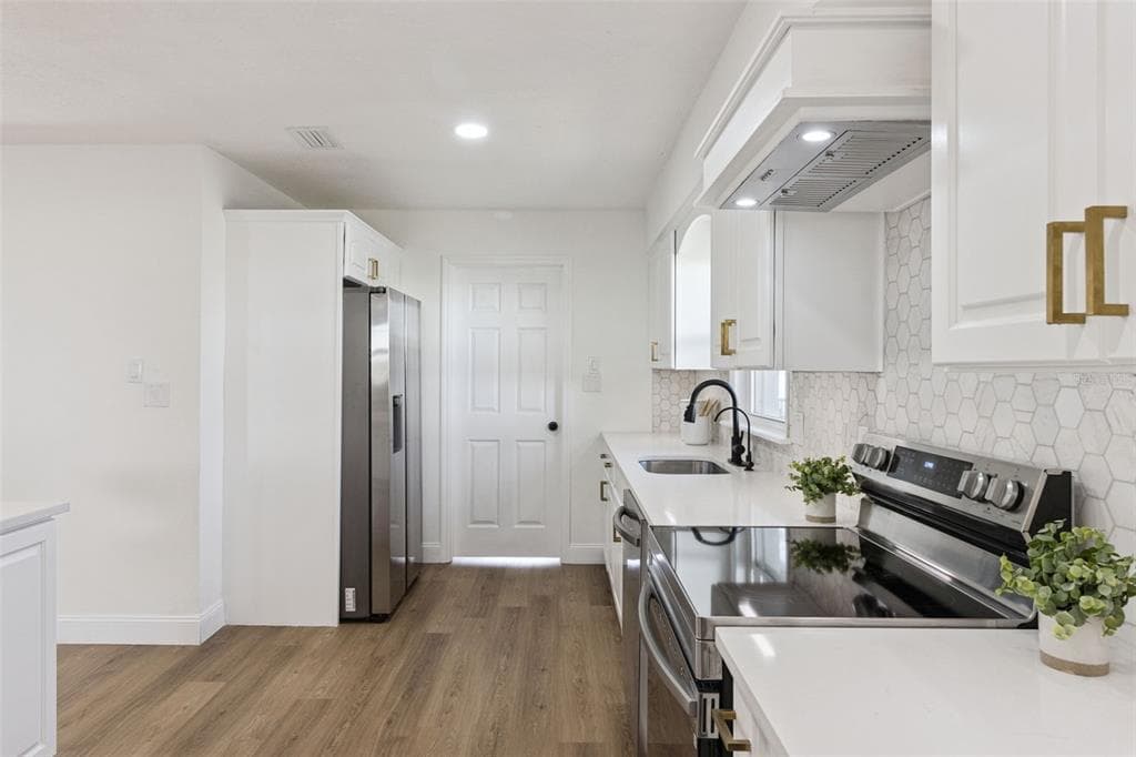 1106 LAKE ARIANA BOULEVARD photo 18