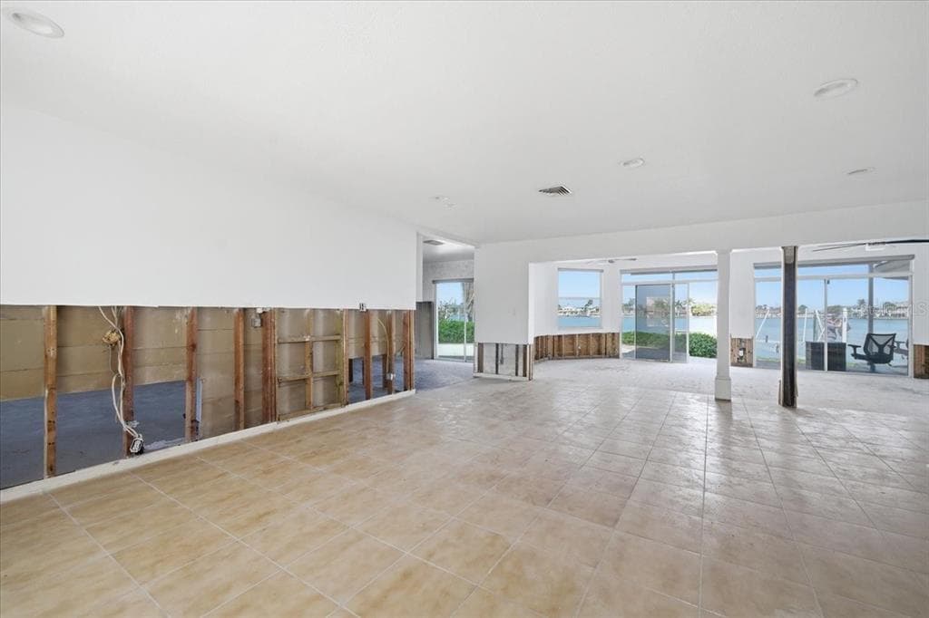 411 55TH AVENUE photo 12