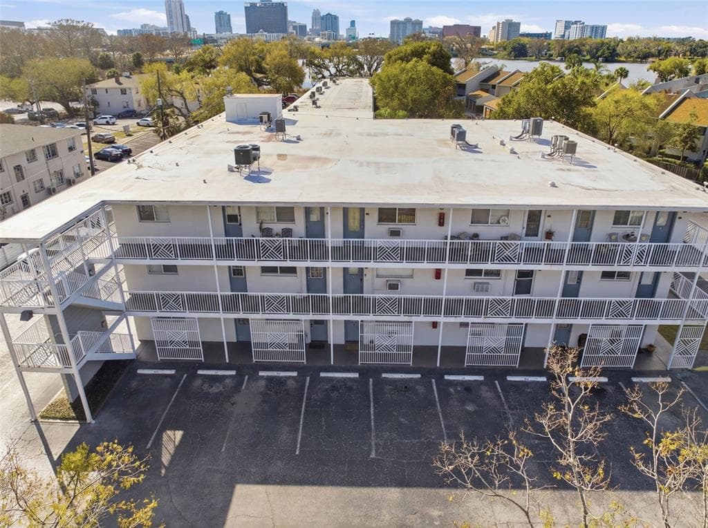 320 LAKEVIEW STREET #123 2