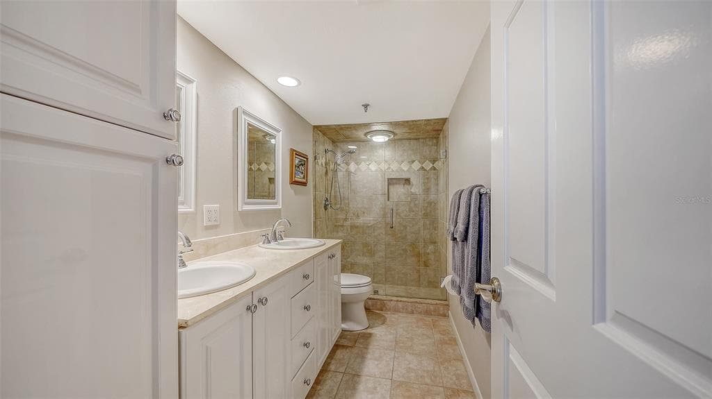 1445 GULF OF MEXICO DRIVE 101 photo 24