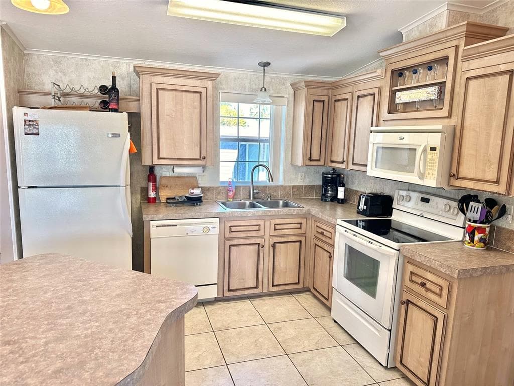 11228 102ND STREET N 180 photo 5