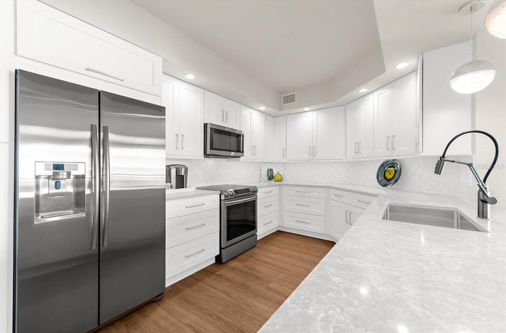 1180 GULF BOULEVARD 1504 photo 14