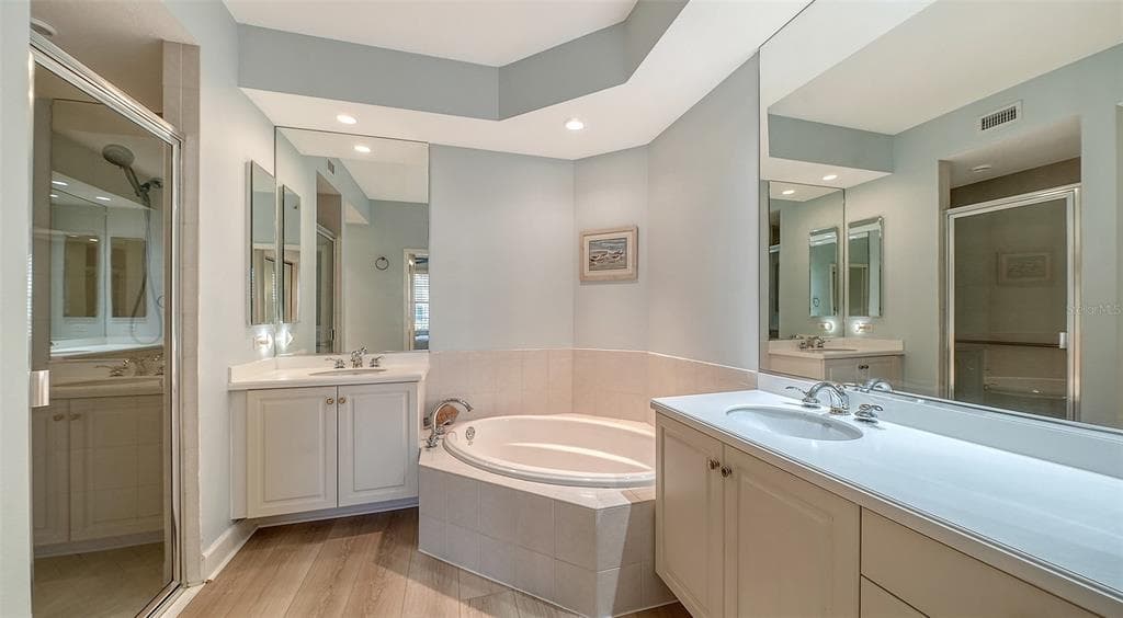 5235 PARISIENNE PLACE 101B28 photo 12