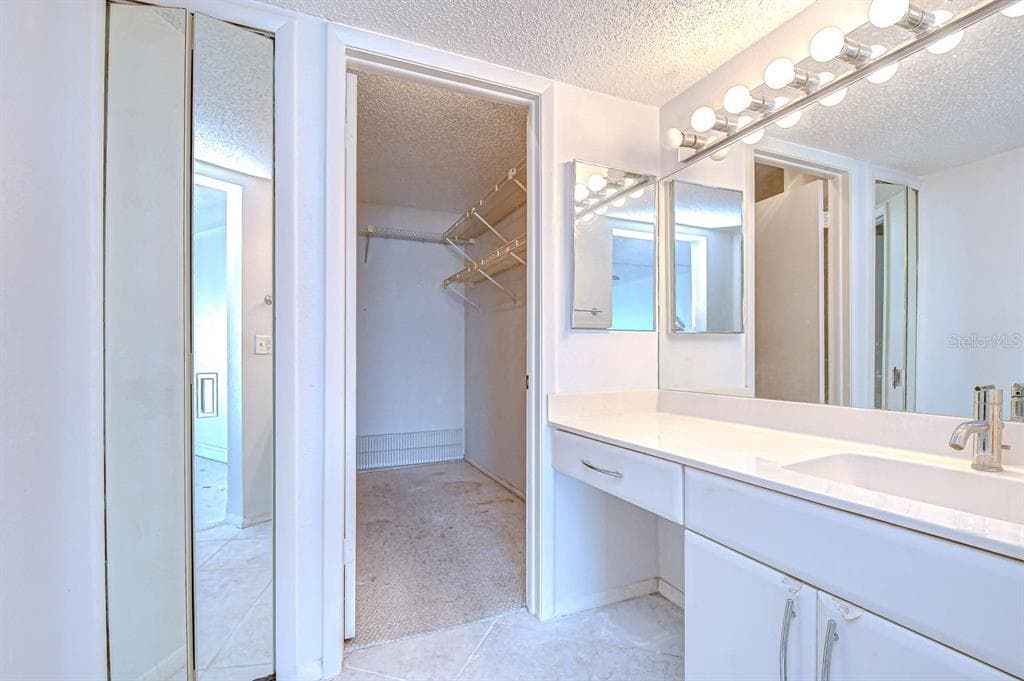 7300 SUN ISLAND DRIVE S 1602 photo 22