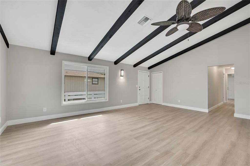 6703 SEAVIEW BOULEVARD photo 7