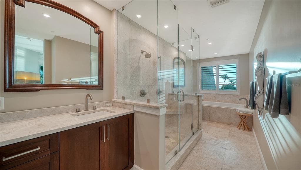 2165 GULF OF MEXICO DRIVE 115 photo 17