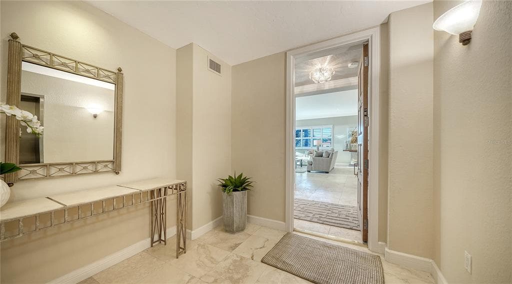 2165 GULF OF MEXICO DRIVE 115 photo 4