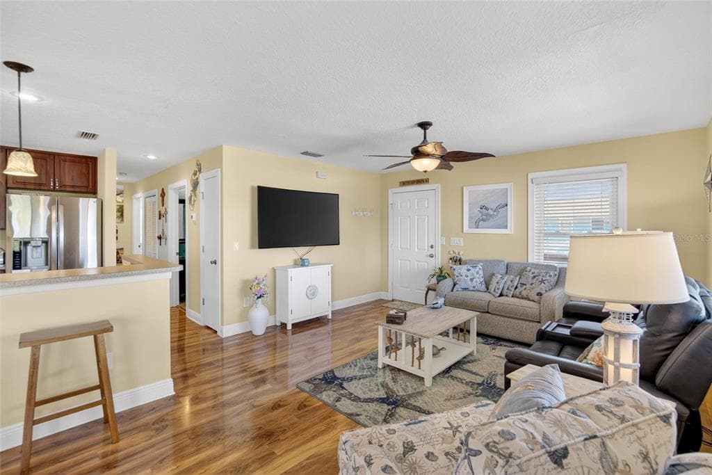 6331 LONNIE LEE LANE 5
