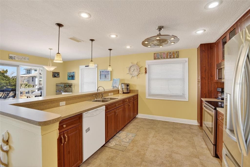 6331 LONNIE LEE LANE photo 9