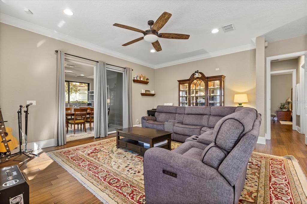 2450 DAHLGREN WAY photo 10