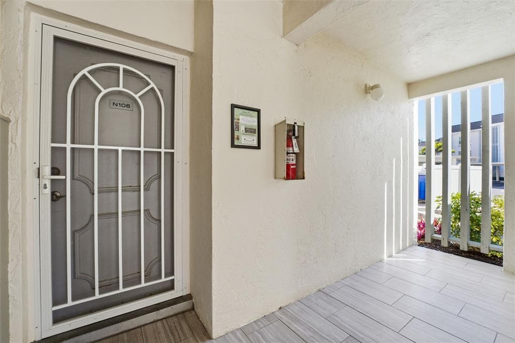 4440 EXETER DRIVE 106 photo 2