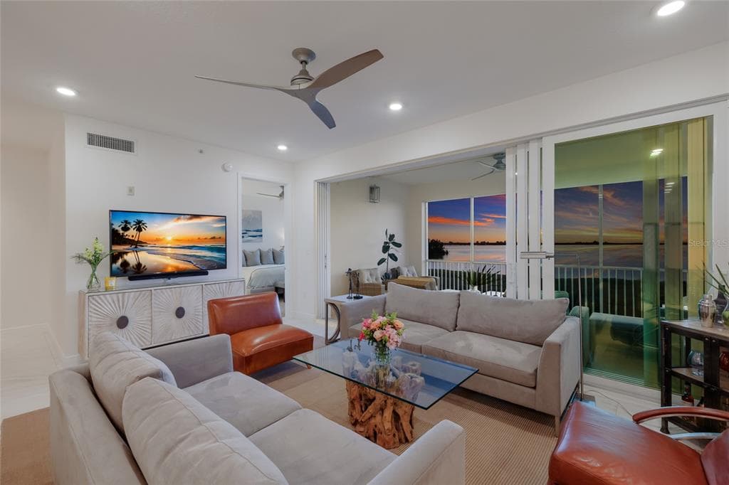 376 ARUBA CIRCLE 203 photo 15