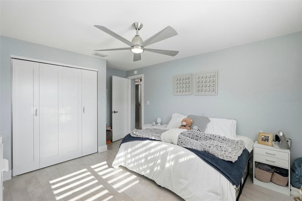 6420 3RD PALM POINT photo 23