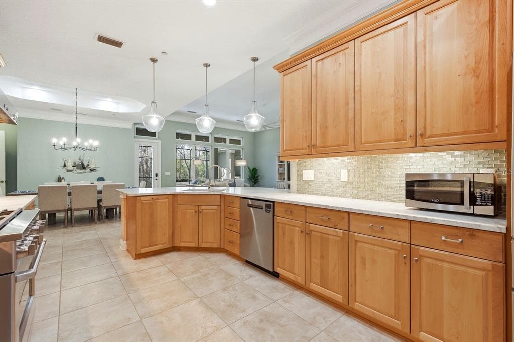 6595 COLLIER ROAD photo 16