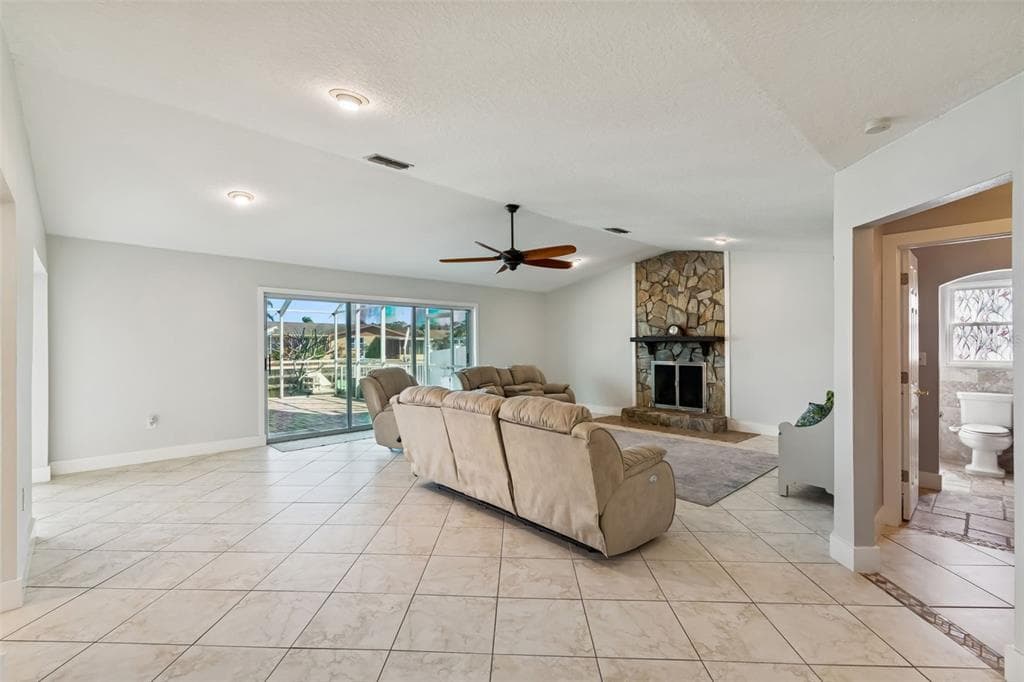 9816 SAN SEBASTIAN WAY photo 9