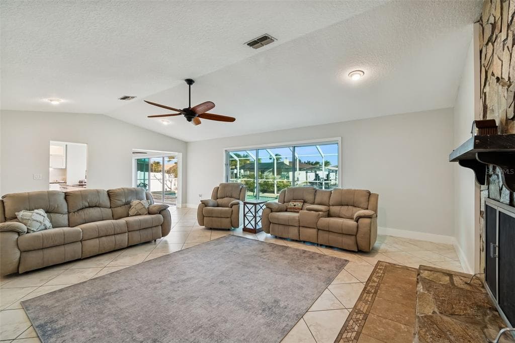 9816 SAN SEBASTIAN WAY photo 8