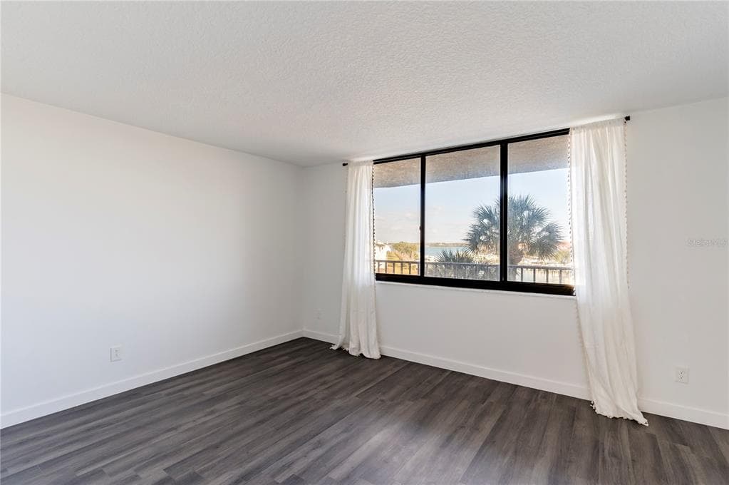 1591 GULF BOULEVARD 203S photo 16