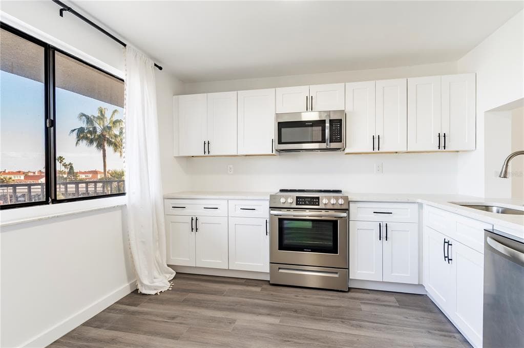 1591 GULF BOULEVARD 203S photo 7