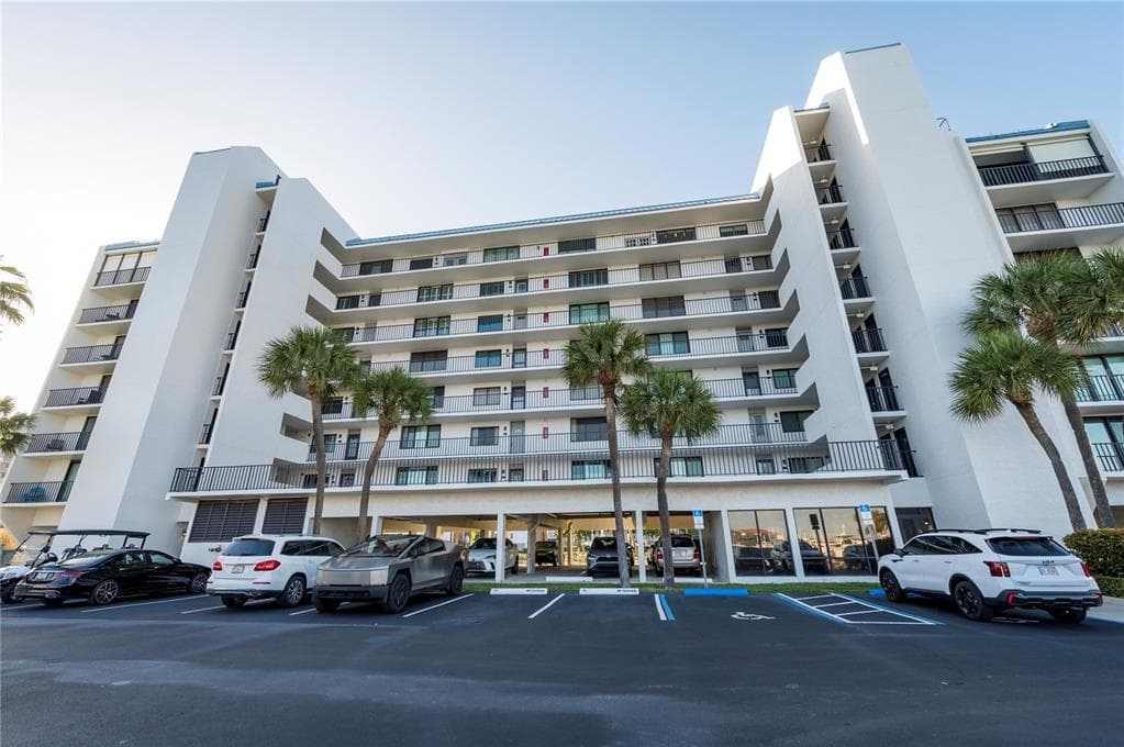 1591 GULF BOULEVARD 203S photo 3