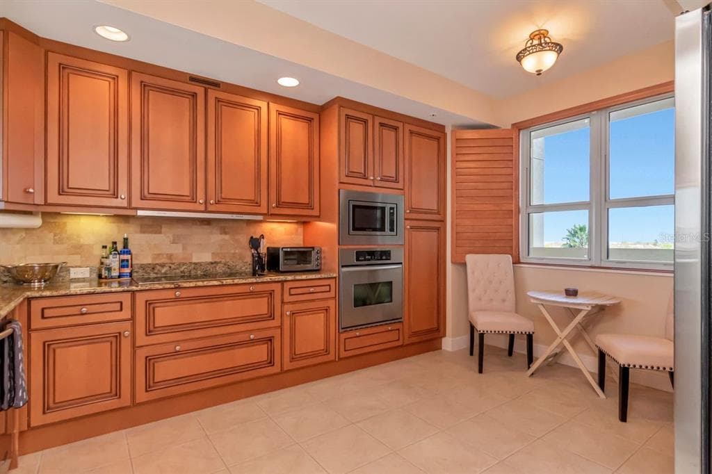 5823 BOWEN DANIEL DRIVE 604 photo 9