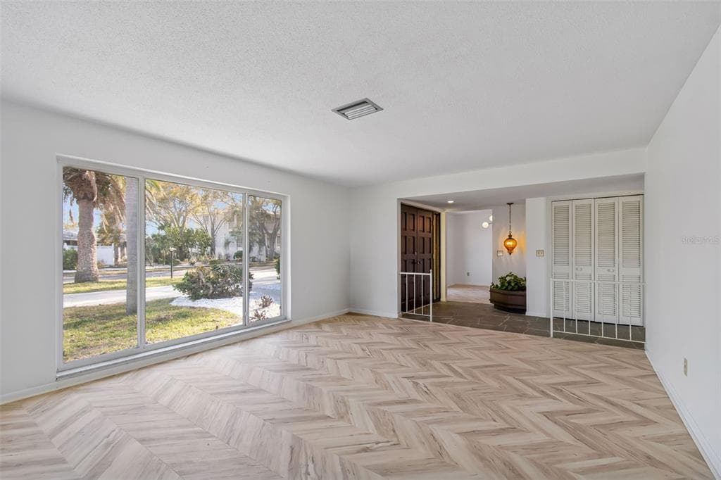 4415 CLEARWATER HARBOR DRIVE N photo 16