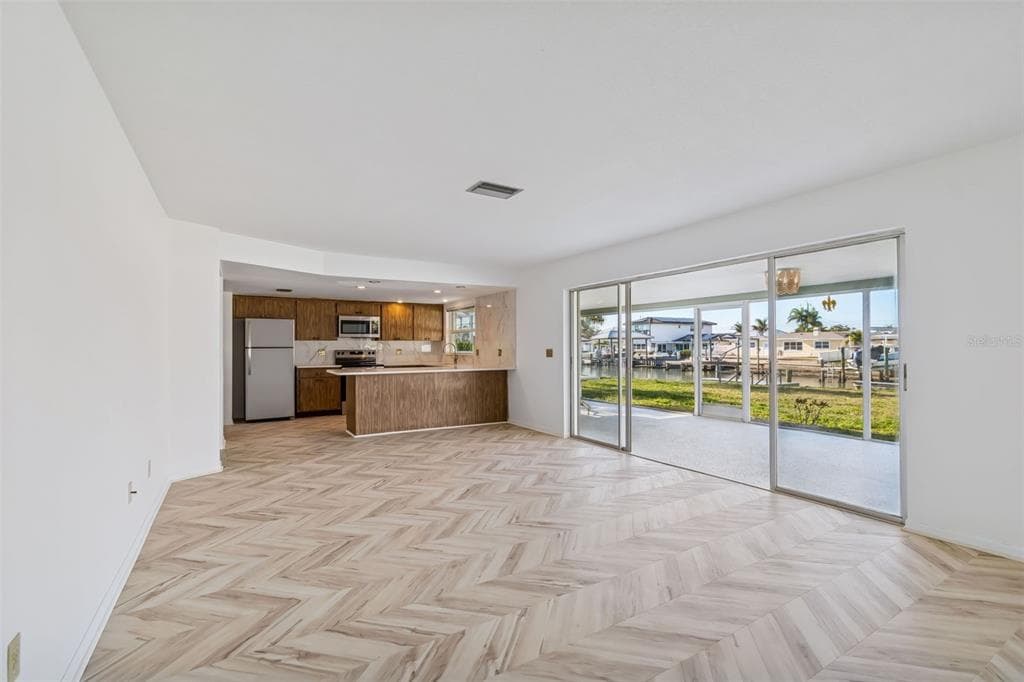 4415 CLEARWATER HARBOR DRIVE N photo 25
