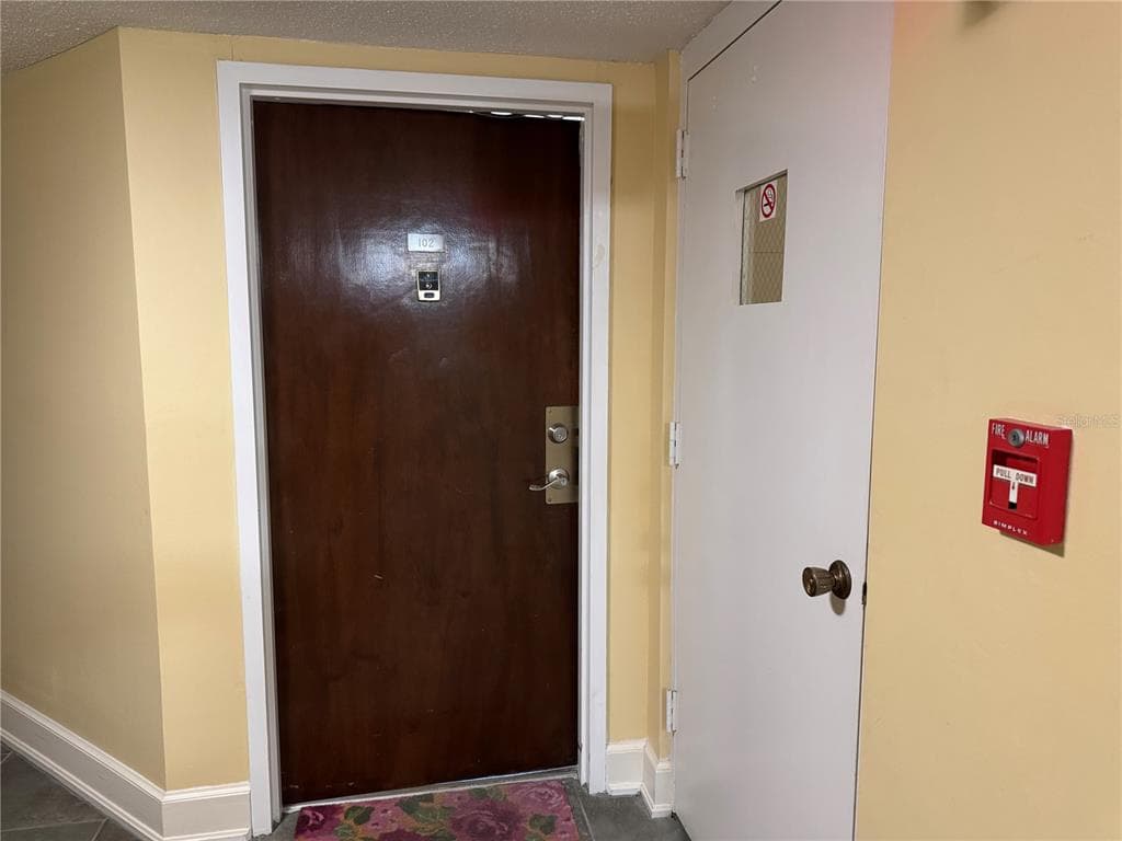 925 N HALIFAX AVENUE 102 photo 15