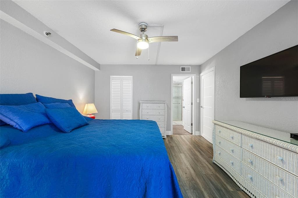 14900 GULF BOULEVARD 304 photo 16