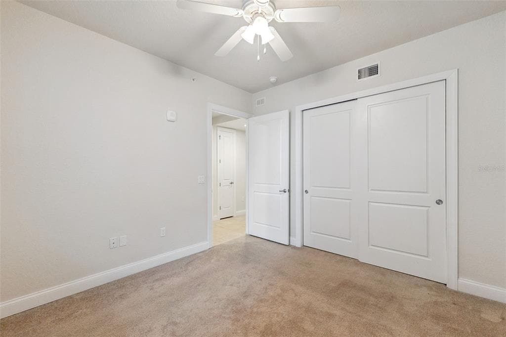3 RIVERWALK DRIVE 404 photo 18