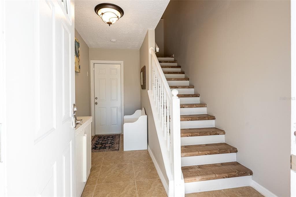 510 RYANS WOODS LANE photo 5