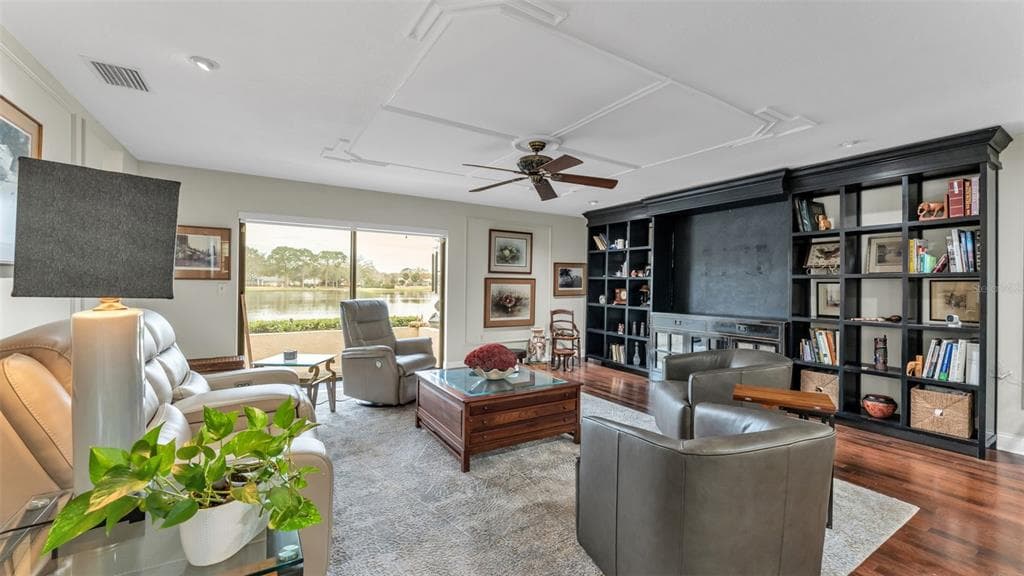 1007 ROLLING WOODS LANE 5