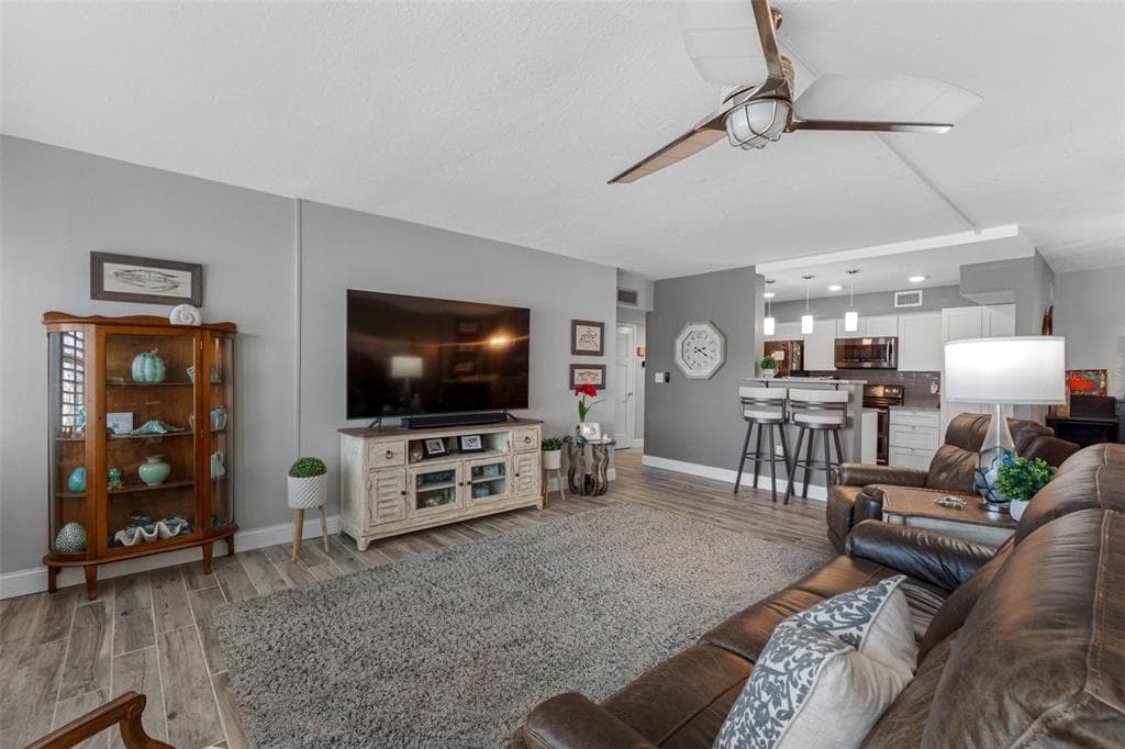 17400 GULF BOULEVARD I3 photo 6